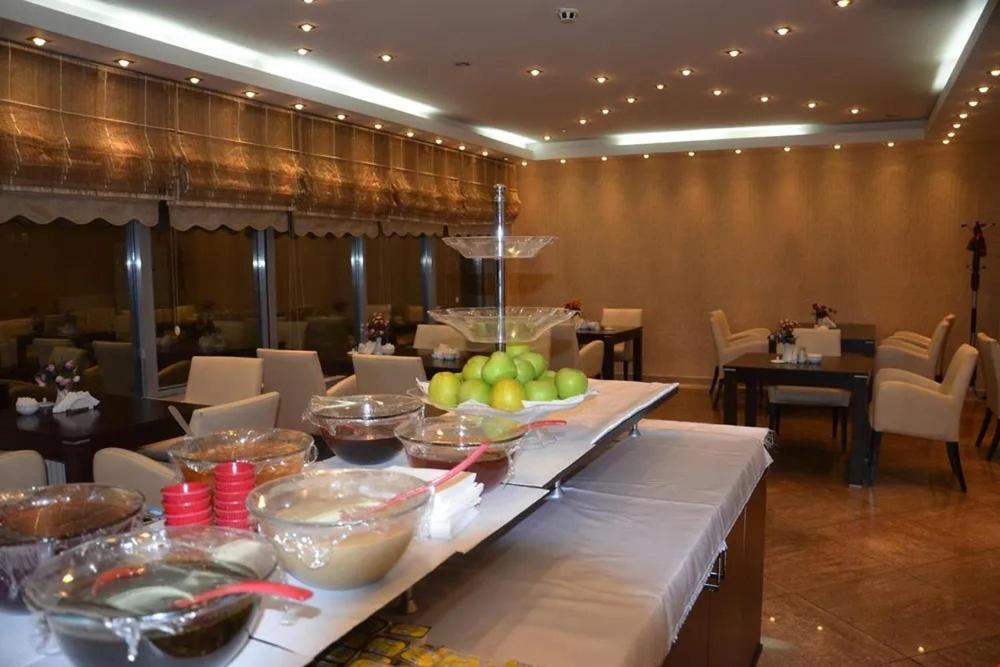 Hotel Admiral Balqash Zewnętrze zdjęcie